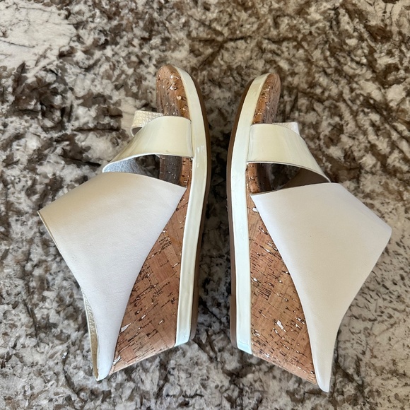 Donald Pliner white Patent Wedges - Picture 8 of 9